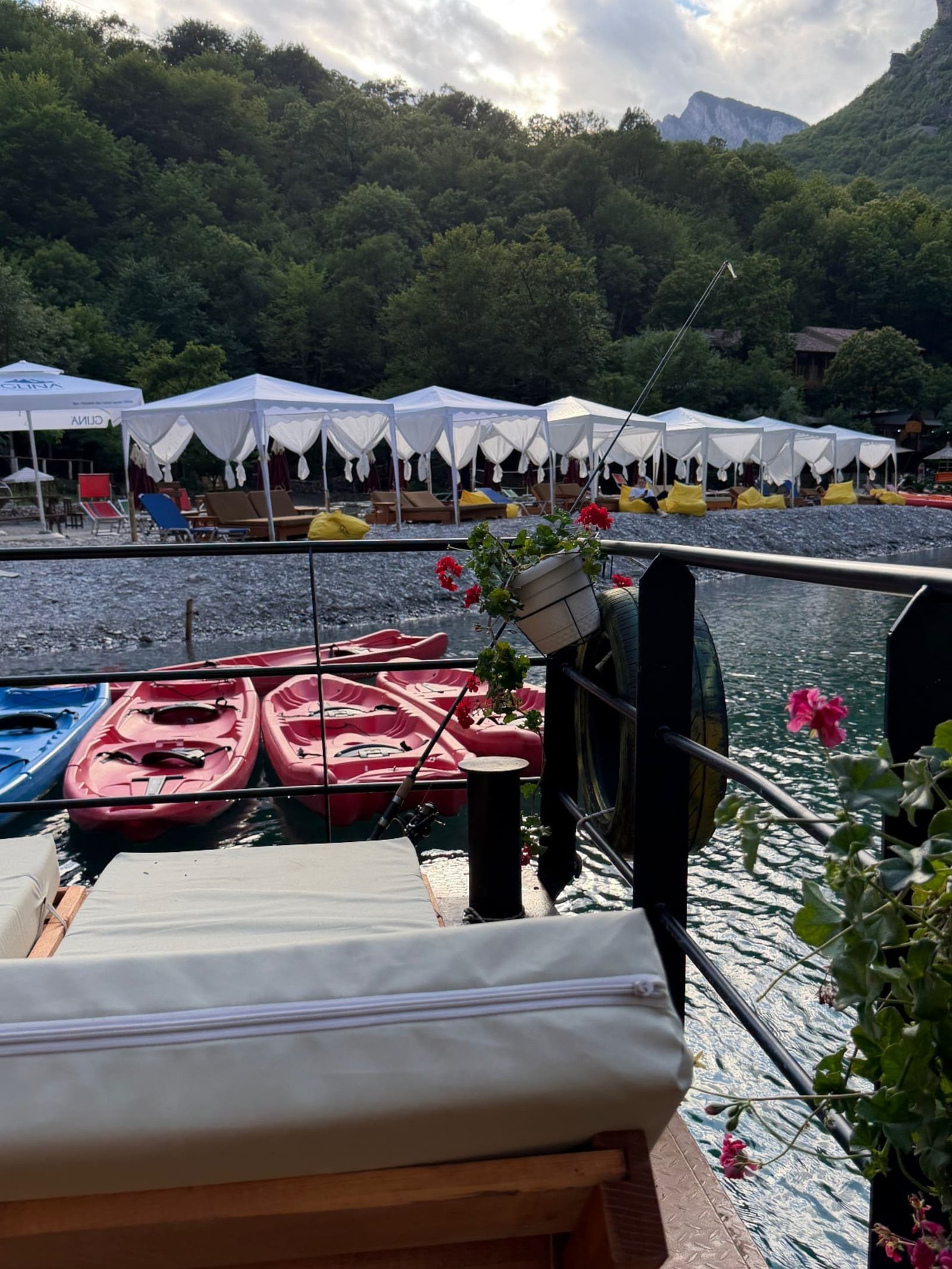Floating House “Blini”