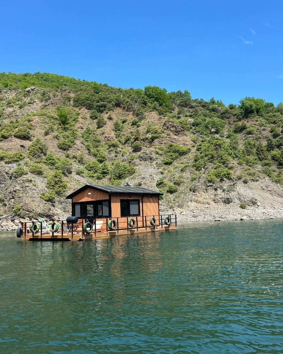 Floating House “Blini”